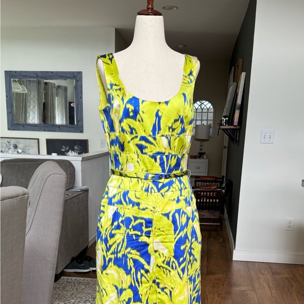 Lime and cobalt Oscar de la Renta